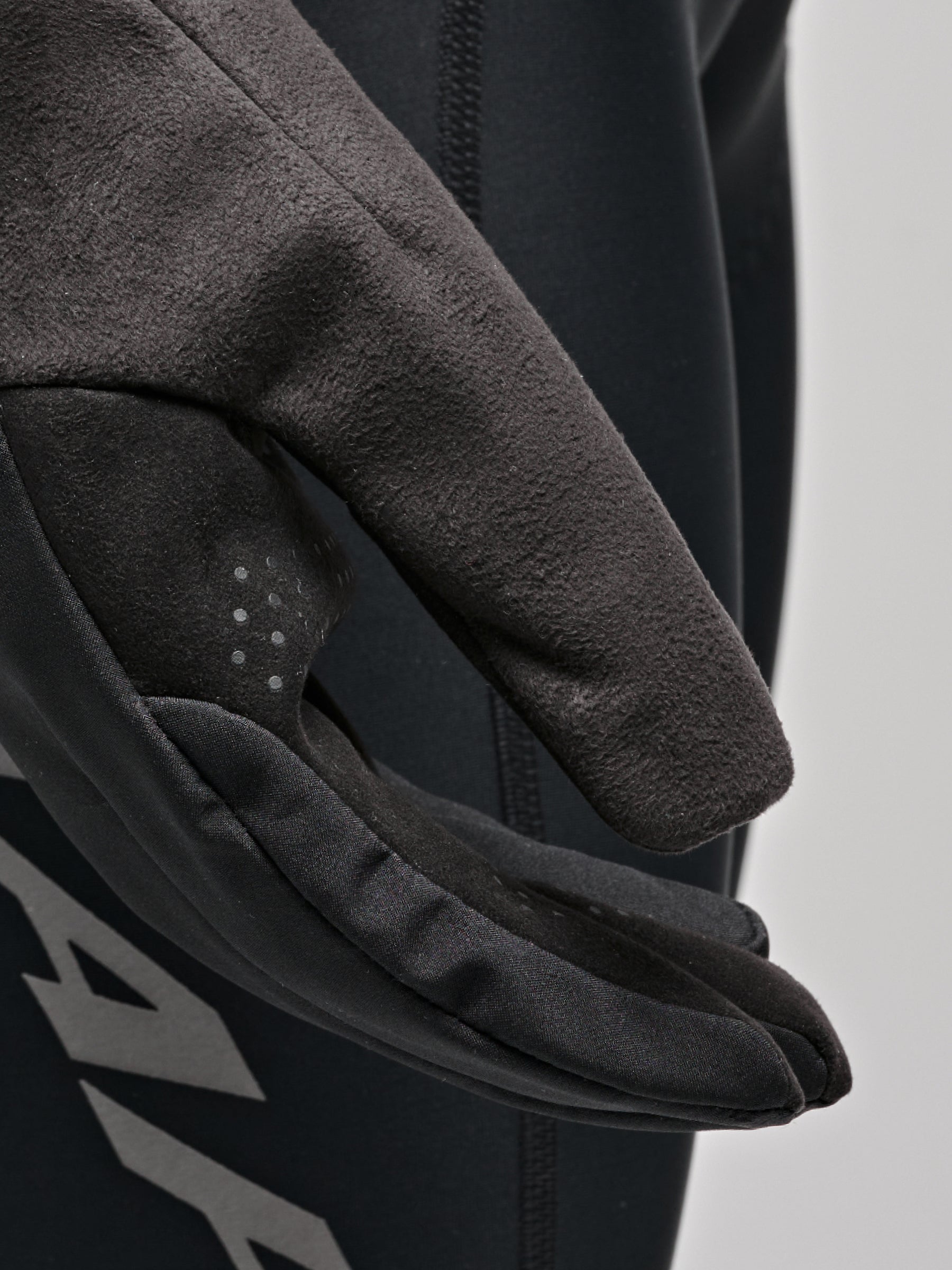 Control Winter Glove