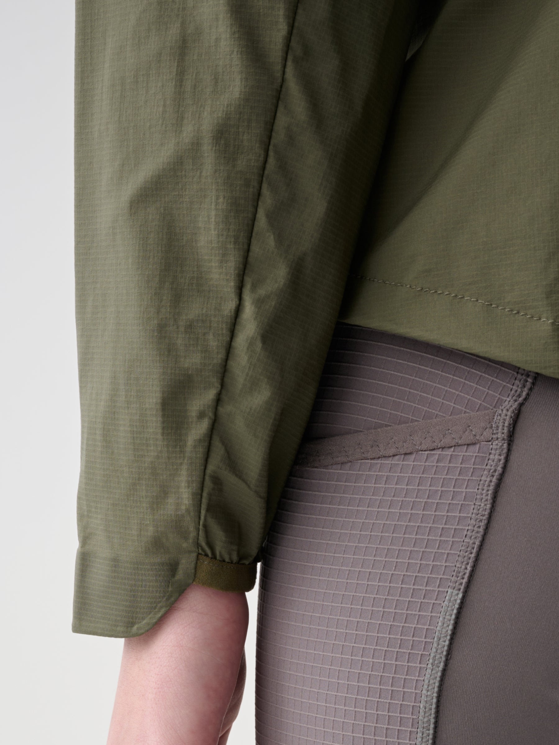 Women's Alt_Road™ Wind Jacket